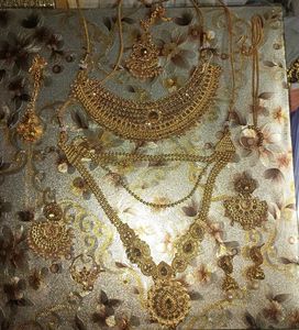 Wedding Jewellery Set With Nose Ring