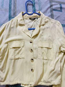 Chic Light Yellow Cropped Drawstring Shirt
