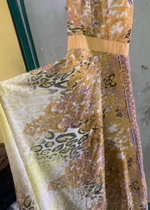 New Stylish Beautiful Cut Seelve Gown