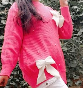 Pink Knit Sweater with Bows🎀