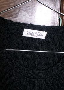 Black Ribbed Knit Tunic Top with Lace Hem