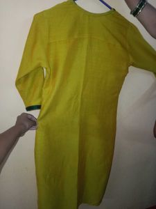 Embroidered Green &amp; Yellow Kurti