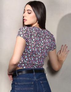 short slevves ruched fitter crop top