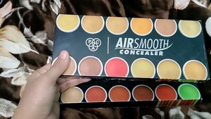 PAC Concealer Pallet