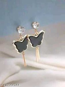 Butterfly Glow Earings 🖤🤍