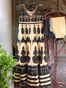 Embroidred Flared Anarkali Churidar Dupata Set🖤💛