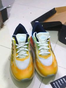 ABROS Hyperfuse Sneakers - Size 7