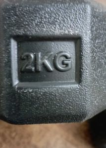4 kg Dumbbells (2×2kg) Best for Beginners AndTee