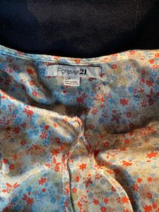 Forever 21 Floral Top 🎀