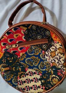 Round Multiple Texture Sling Bag