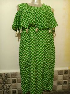 🎄Buy 1, Get 1 Free🎁M/ L Green Printed Dress