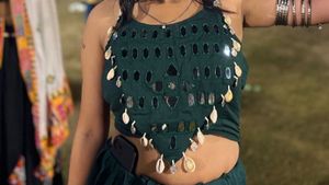 Embellished Green blouse