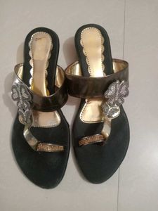 Black Sandals For Ladies