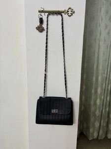 Chic Black sling Bag