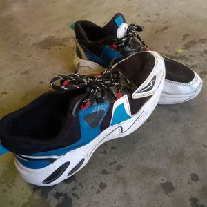 Unisex Sports Shoes.