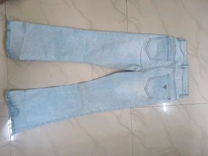 Guess Light Wash Denim Jeans