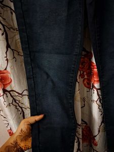 Dark Wash Skinny Jeans