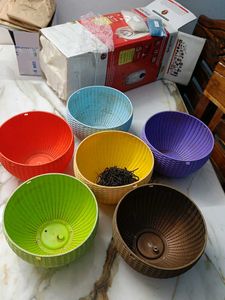 Colorful Plastic Plant Pots (Set of 6)