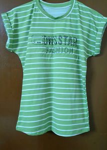Small Size Green Tshirt Without Flaws
