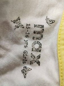 Forever Friends Graphic Tee