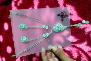 Sparkling Silver Necklace &amp; Earring Set