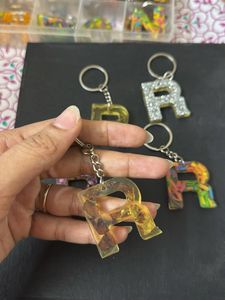 Letter 'R' Keychains (Set of 5)