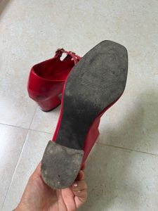 Theater Xyz Heels ( Negotiable ❤️)