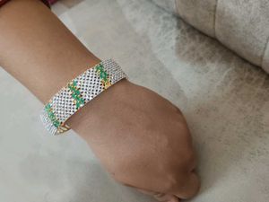 Elegant Emerald &amp; Diamond Cuff Bracelet