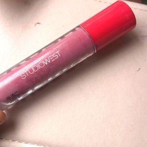 Liquid lipstick In The Shade Cherry Crush