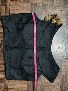 Elegant Black &amp; Gold Lehenga