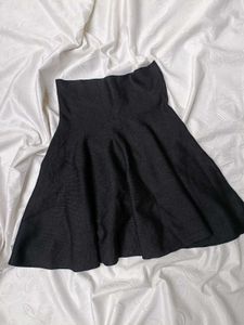 Black Flared Mini Skirt For Winter 🖤