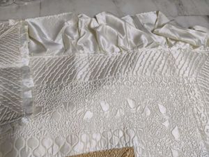 Elegant White &amp; Gold Bedding Set