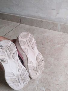 Pink &#39;Eila&#39; Sneakers
