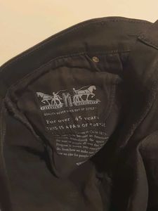 Levi&#39;s 511 Black Tapered Fit