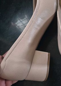 J. Fontini Pointed Toe Pumps (4cm Heel) Brand New