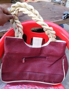 Latest Trending Superb Hand Bag For Ladies. STOCK CLEARANCE SALE...