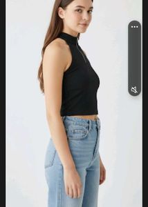 Black Zip-Up Crop Top