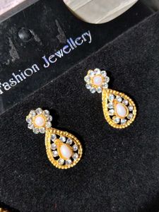 Vintage Pearl Necklace &amp; Earring Set