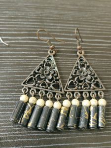 4 pair of earrings(only one time used)