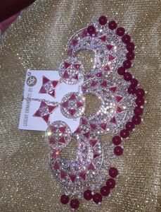 Mangtika With Earrings.