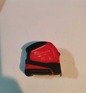 milauwakee measuring tape 10ft/3 Meters