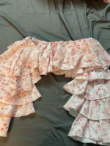 Floral Ruffle Off-Shoulder Crop Top