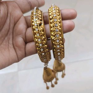 GOLDEN METAL LATKAN BANGLES