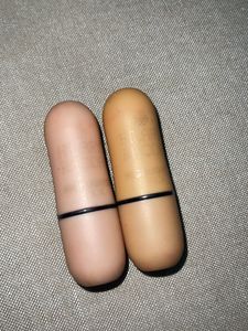 Hilary Rhoda Highlighter Stick