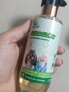 AuraGlow Pet Shampoo
