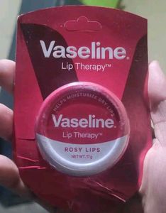 Vaseline lib therapy tins for moisturized & soft l