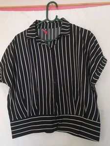 Formal And Stylish Button Crop Top