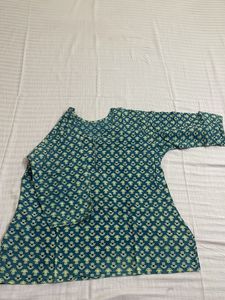 Blue And green kurti Size 42