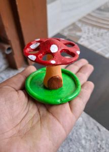 Mushroom brush holder.