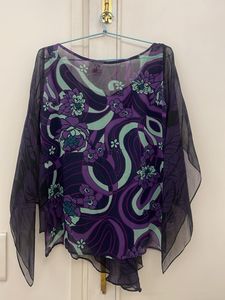 ladies top, brand new, size L